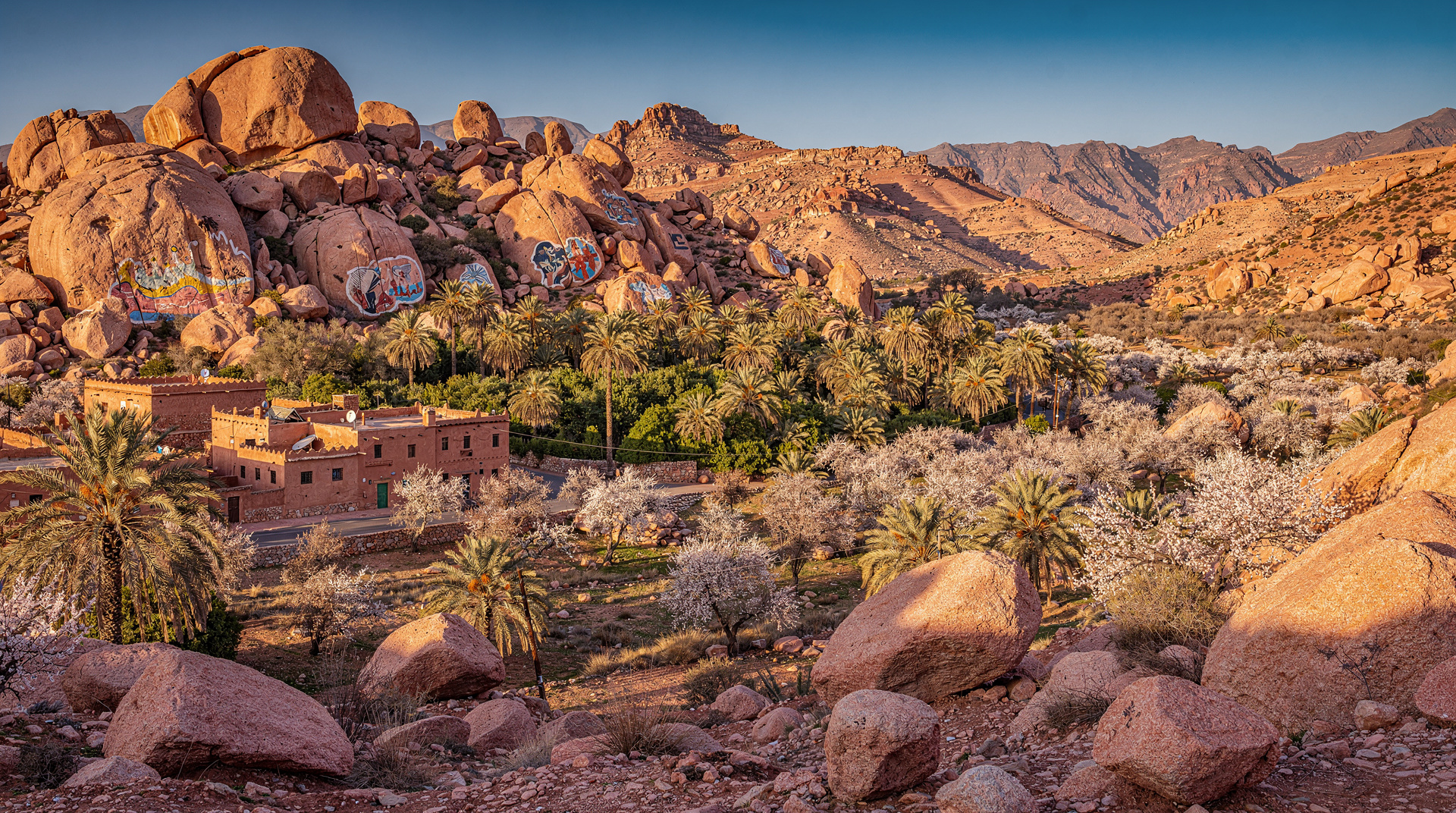 Anti-Atlas trekking guide: Tafraoute, Jebel L'Kest and beyond