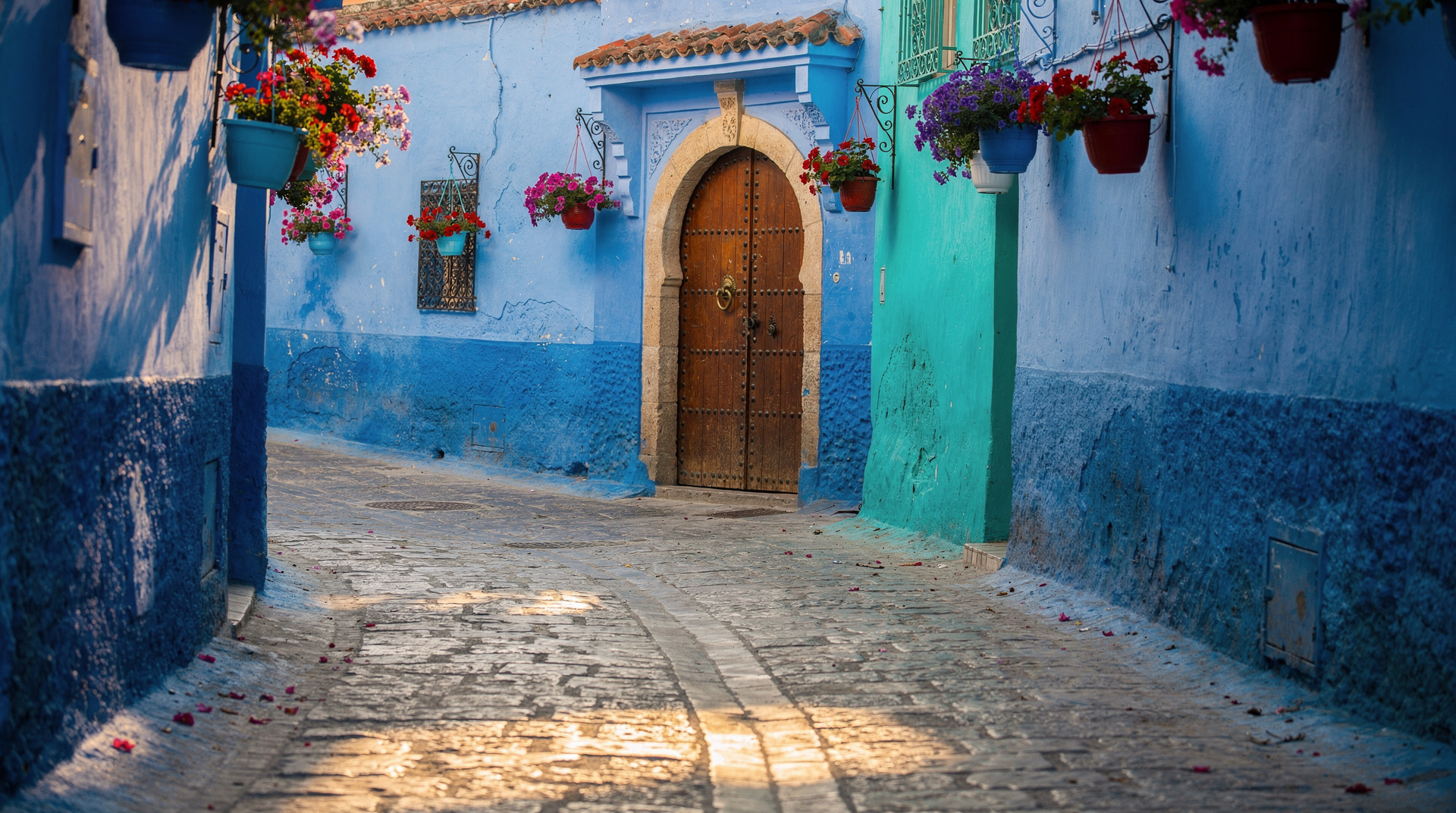 Chefchaouen shopping guide: the blue city's relaxed markets